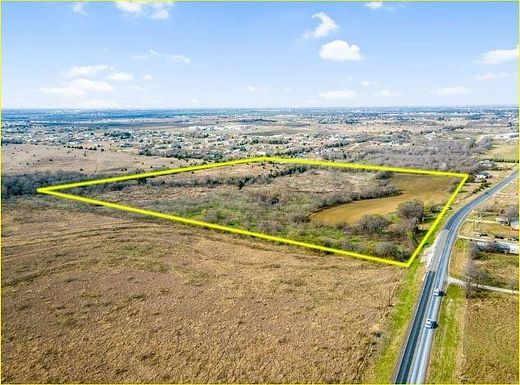 31.8 Acres of Agricultural Land for Sale in Midlothian, Texas