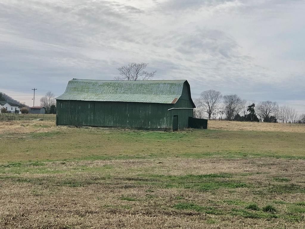 81 Acres of Land for Sale in Sparta, Tennessee