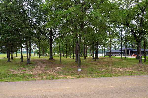 0.83 Acres of Residential Land for Sale in Mount Vernon, Texas
