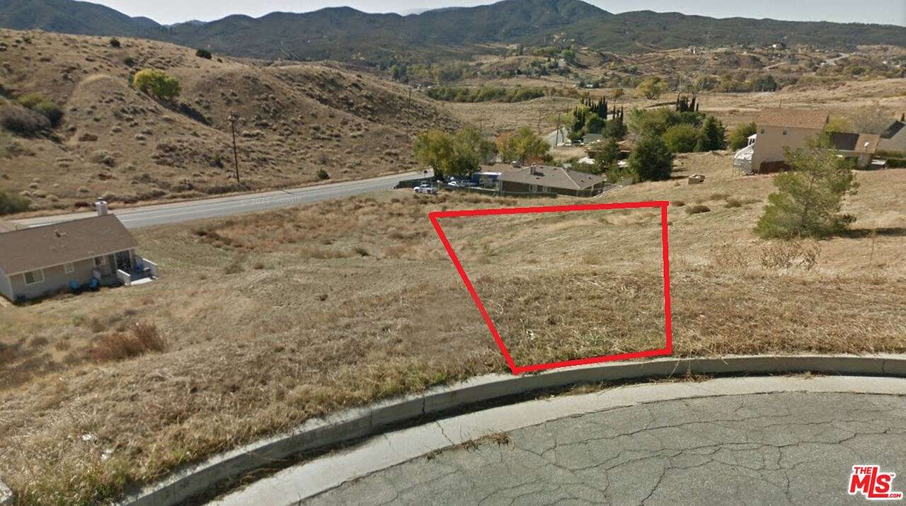 0.25 Acres of Land for Sale in Elizabeth Lake, California