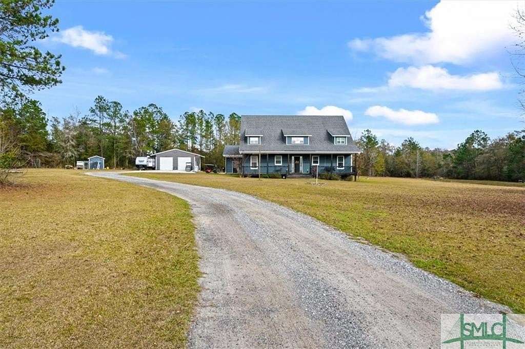 6.74 Acres of Residential Land with Home for Sale in Pembroke, Georgia