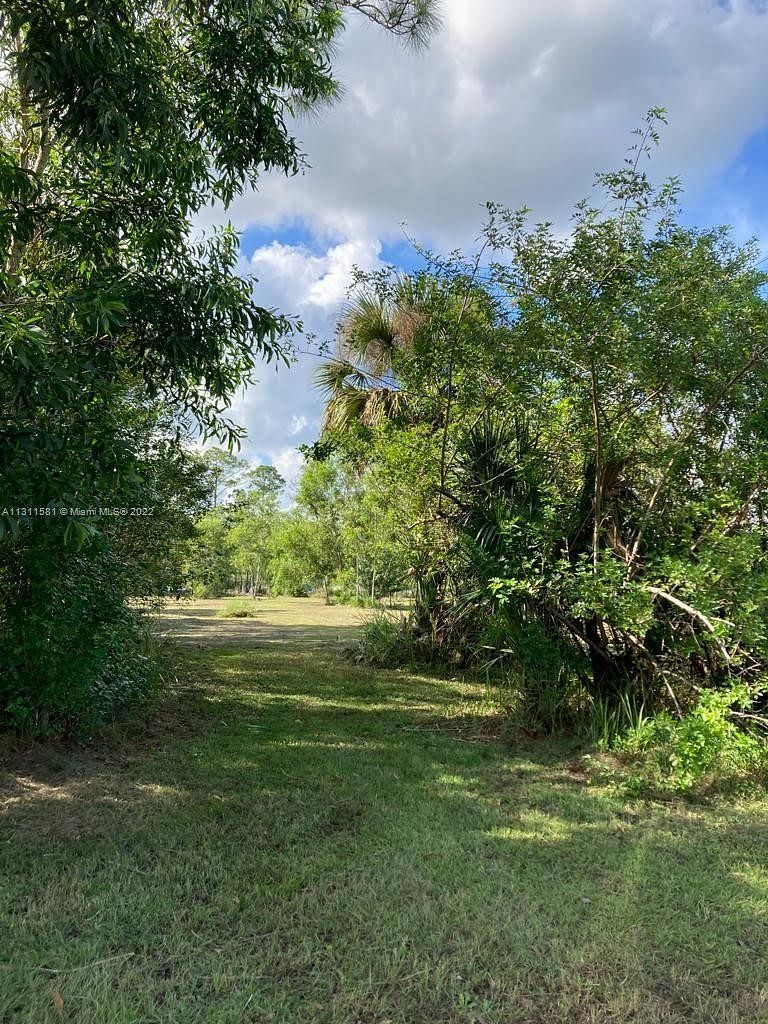 2.5 Acres of Residential Land for Sale in Clewiston, Florida