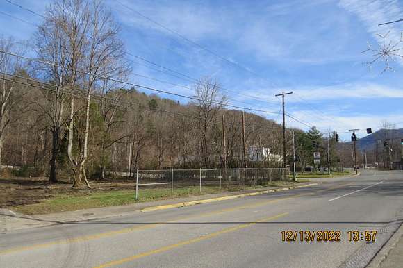 0.84 Acres of Commercial Land for Sale in Cumberland, Kentucky