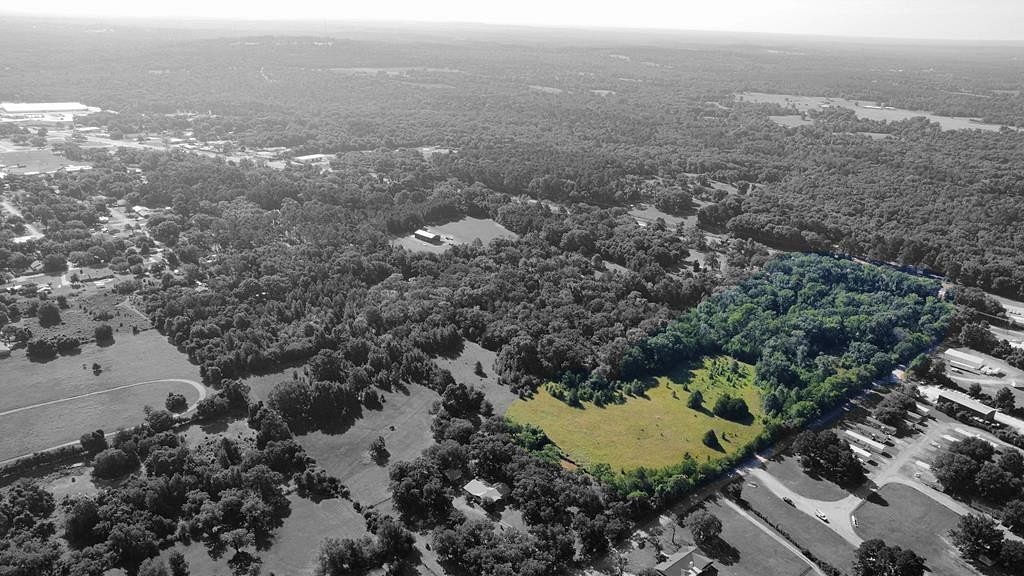 18 Acres of Mixed-Use Land for Sale in Palestine, Texas