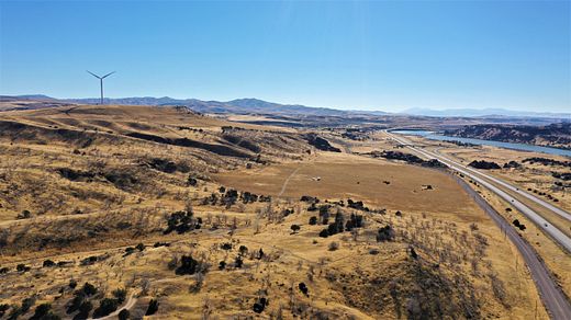 286 Acres of Recreational Land & Farm for Sale in American Falls, Idaho