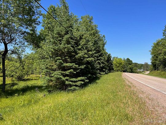 15.3 Acres of Land for Sale in Iron Mountain, Michigan