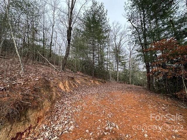 1.5 Acres of Land for Sale in Hendersonville, North Carolina