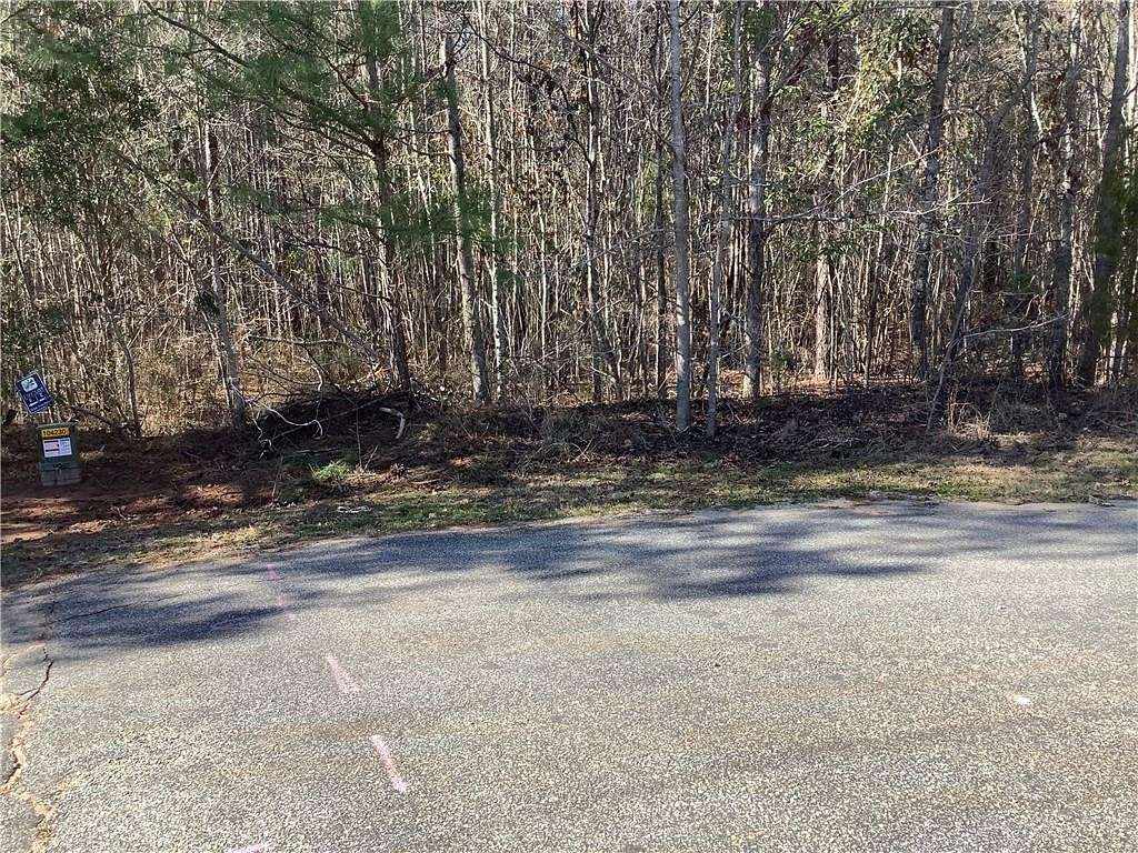 4.9 Acres of Residential Land for Sale in Opelika, Alabama