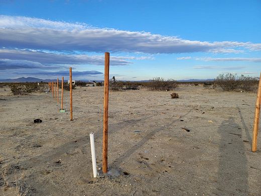 2.499 Acres of Land for Sale in Palmdale, California