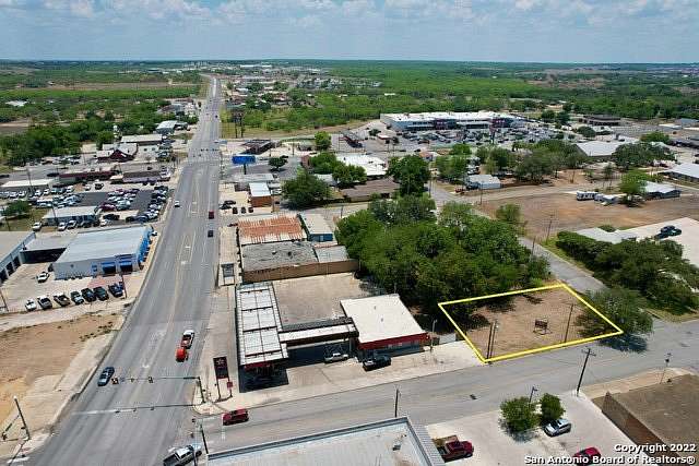 0.2 Acres of Commercial Land for Sale in Pleasanton, Texas