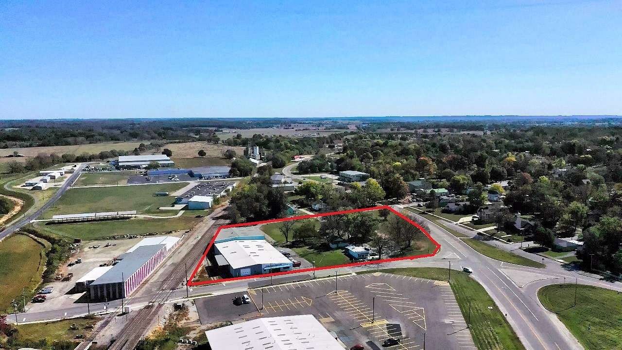 3.42 Acres of Improved Mixed-Use Land for Sale in West Plains, Missouri