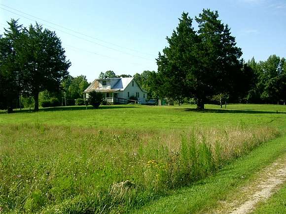 17.7 Acres of Land with Home for Sale in Kenbridge, Virginia