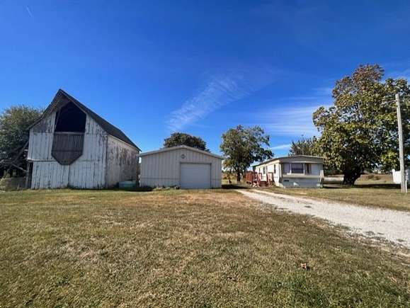 40 Acres of Land with Home for Sale in Altamont, Missouri