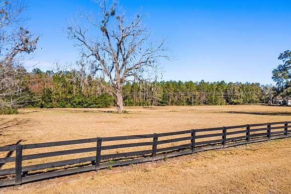 10 Acres of Land for Sale in Alachua, Florida