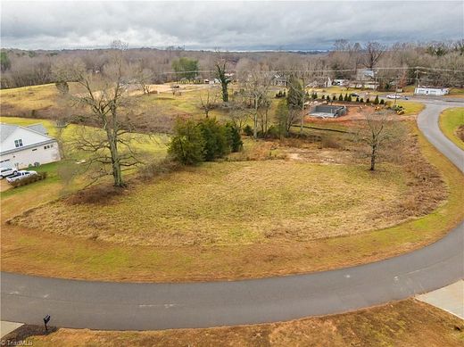 1.5 Acres of Residential Land for Sale in Mocksville, North Carolina