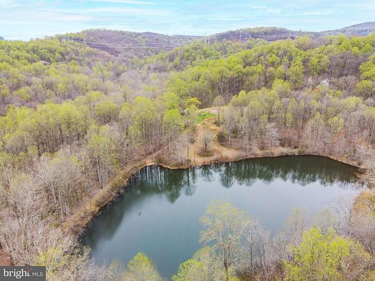167 Acres of Land with Home for Sale in Linden, Virginia