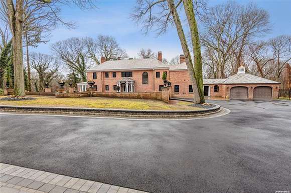 2.2 Acres of Residential Land with Home for Sale in Laurel Hollow, New York