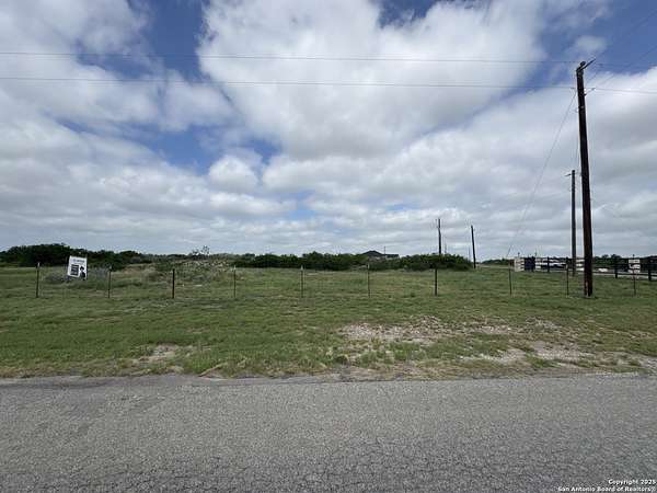 1.12 Acres of Residential Land for Sale in Uvalde, Texas