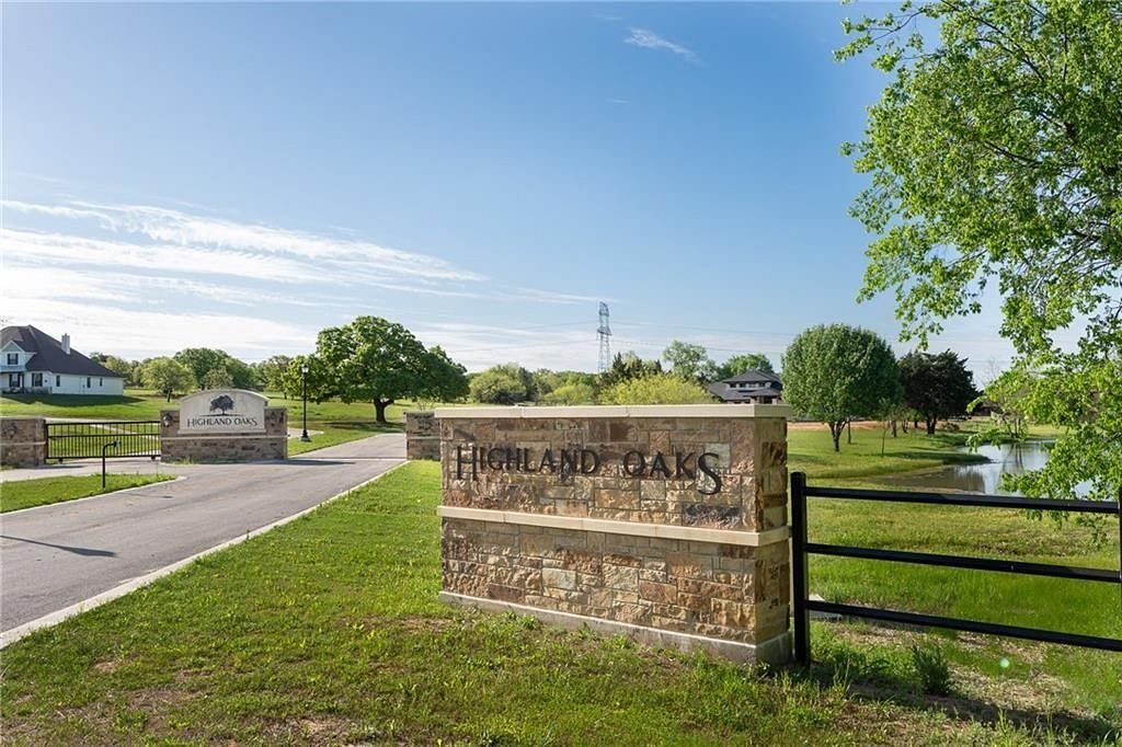 1.208 Acres of Residential Land for Sale in Cleburne, Texas