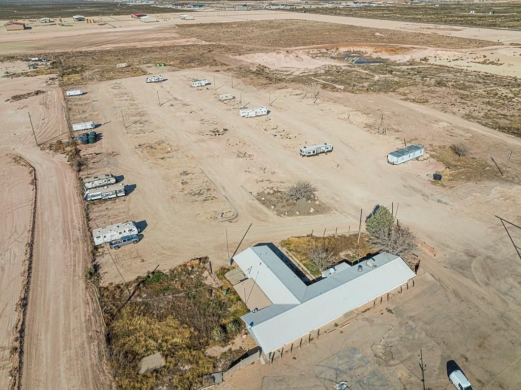 12 Acres of Improved Commercial Land for Sale in Odessa, Texas