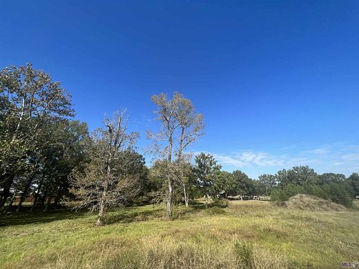 0.87 Acres of Residential Land for Sale in Port Allen, Louisiana