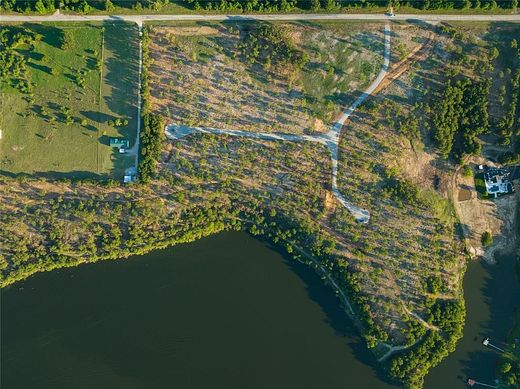 2 Acres of Residential Land for Sale in Bowie, Texas