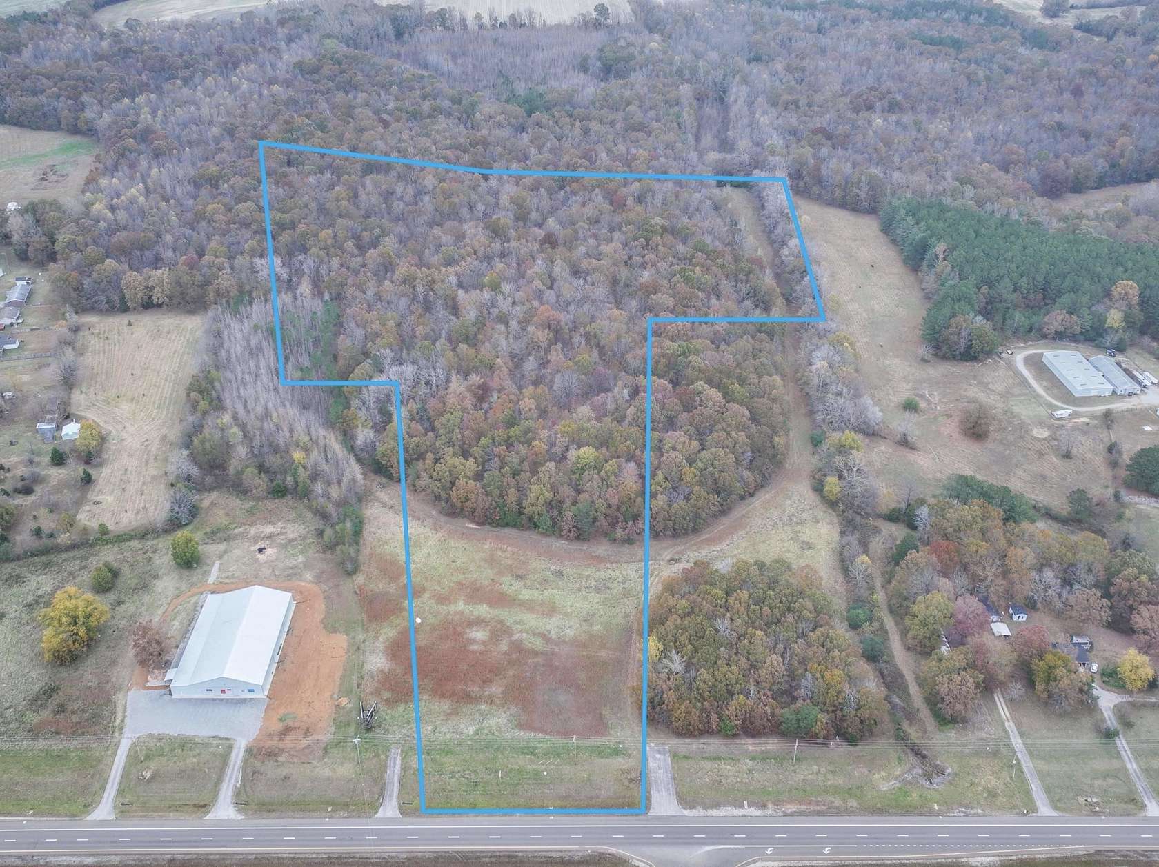 30 Acres of Commercial Land for Sale in Lexington, Tennessee