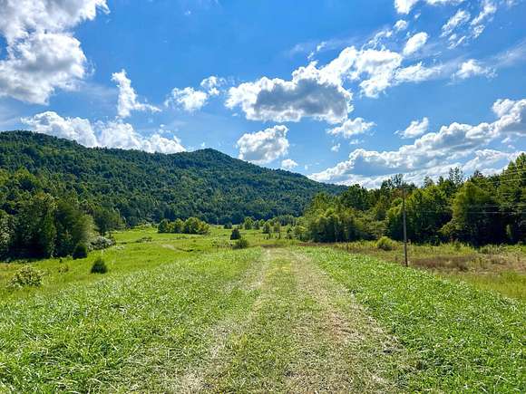 385 Acres of Agricultural Land for Sale in Williamsburg, Kentucky