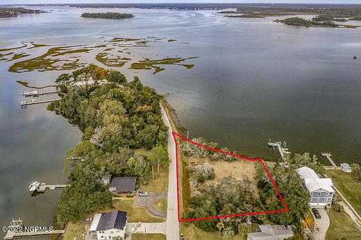 0.63 Acres of Residential Land for Sale in Cedar Point, North Carolina