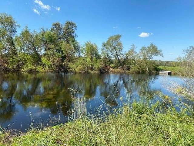 16 Acres of Land for Sale in Cedar Lane, Texas
