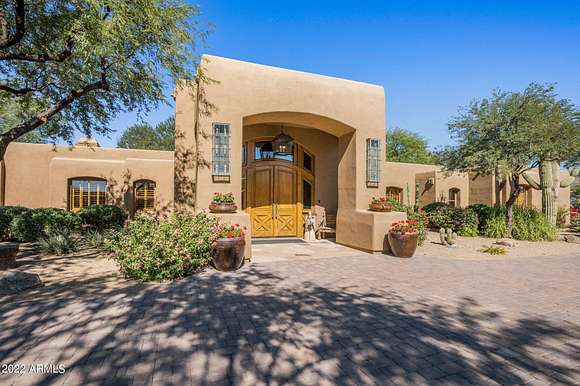 3.1 Acres of Residential Land with Home for Sale in Scottsdale, Arizona