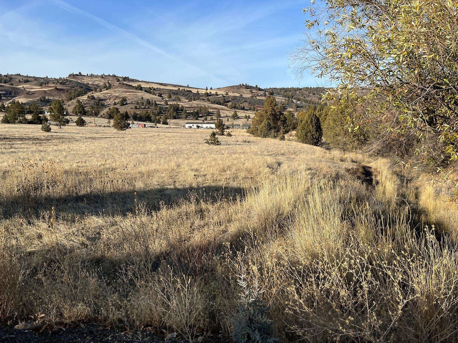 1 Acre of Land for Sale in Hornbrook, California