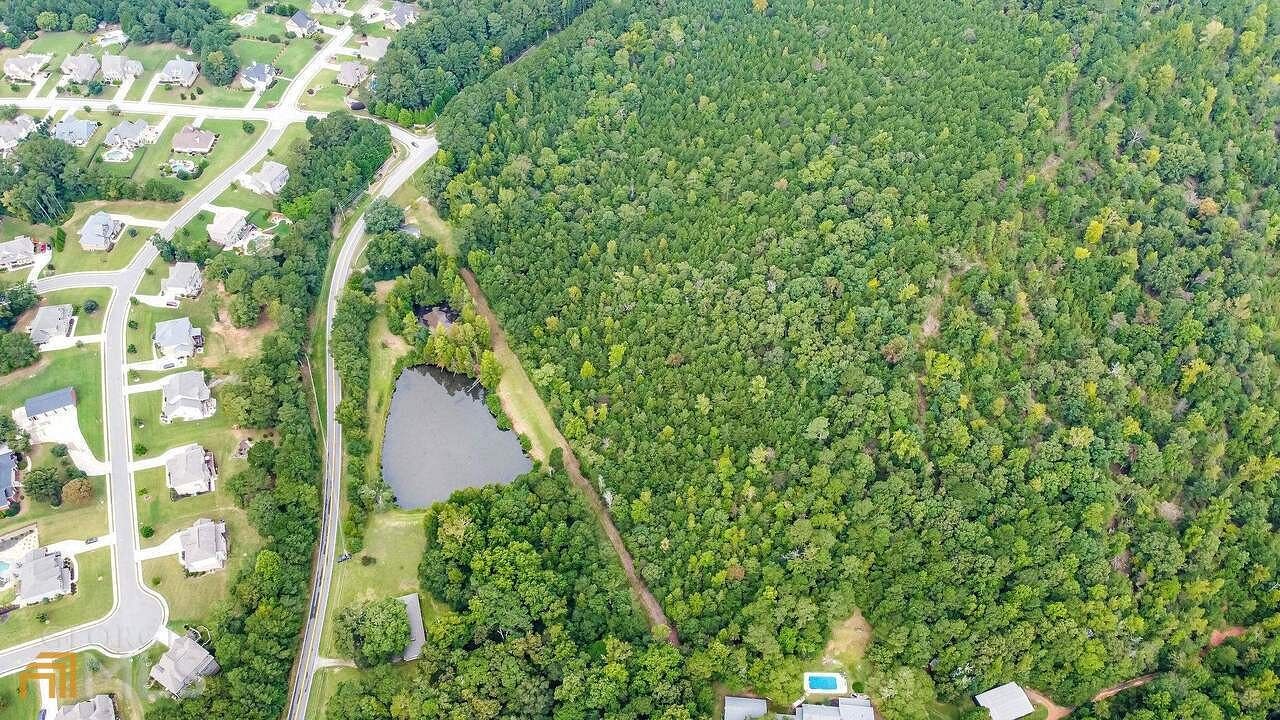 5 Acres of Residential Land for Sale in Loganville, Georgia