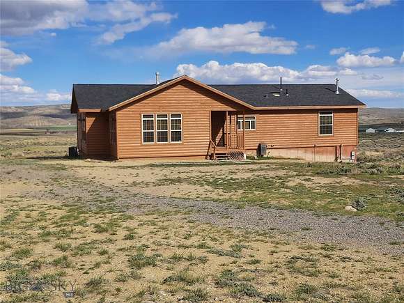21 Acres of Agricultural Land with Home for Sale in Belfry, Montana