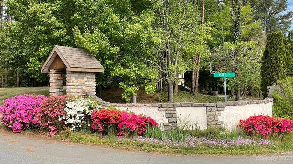 1.13 Acres of Residential Land for Sale in Hickory, North Carolina