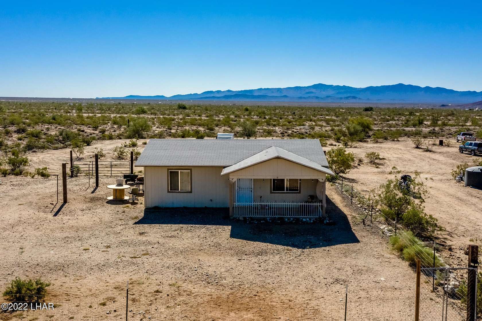 2.3 Acres of Residential Land with Home for Sale in Yucca, Arizona