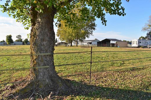 10 Acres of Land for Sale in Benton, Louisiana