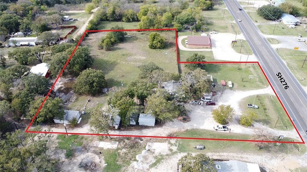3.3 Acres of Improved Mixed-Use Land for Sale in West Tawakoni, Texas
