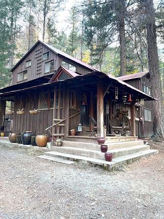 17 Acres of Land with Home for Sale in Horse Creek, California