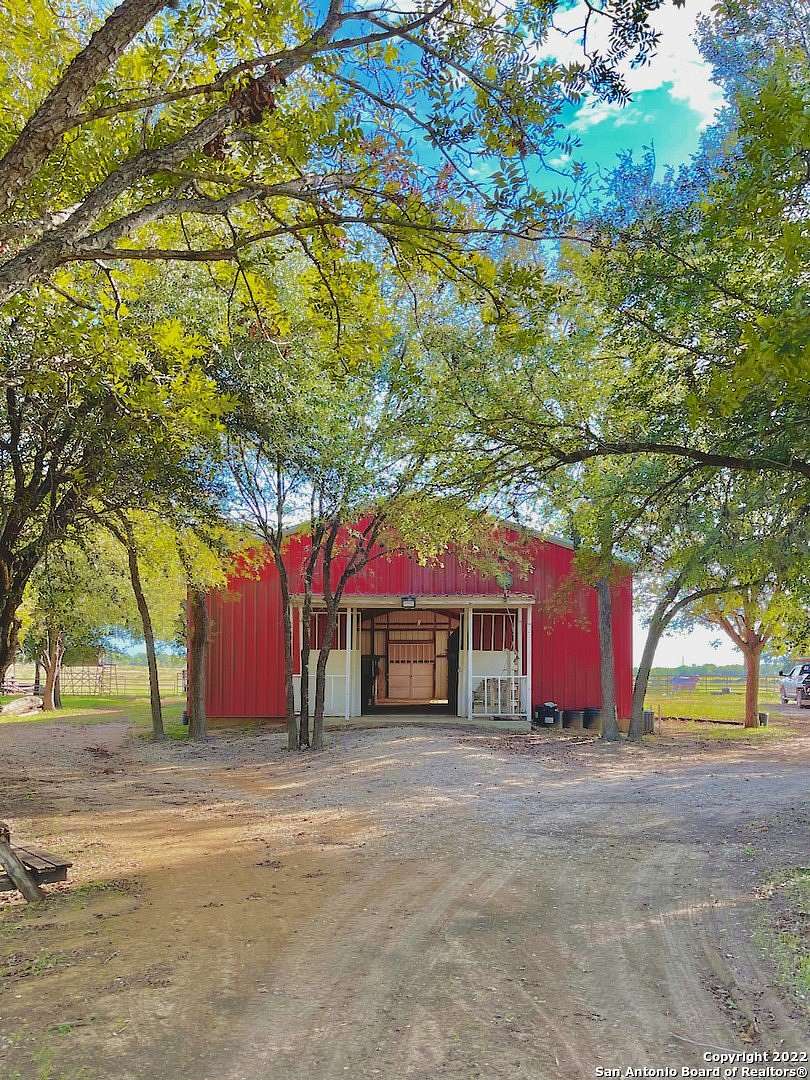 406 Acres of Land with Home for Sale in Atascosa, Texas