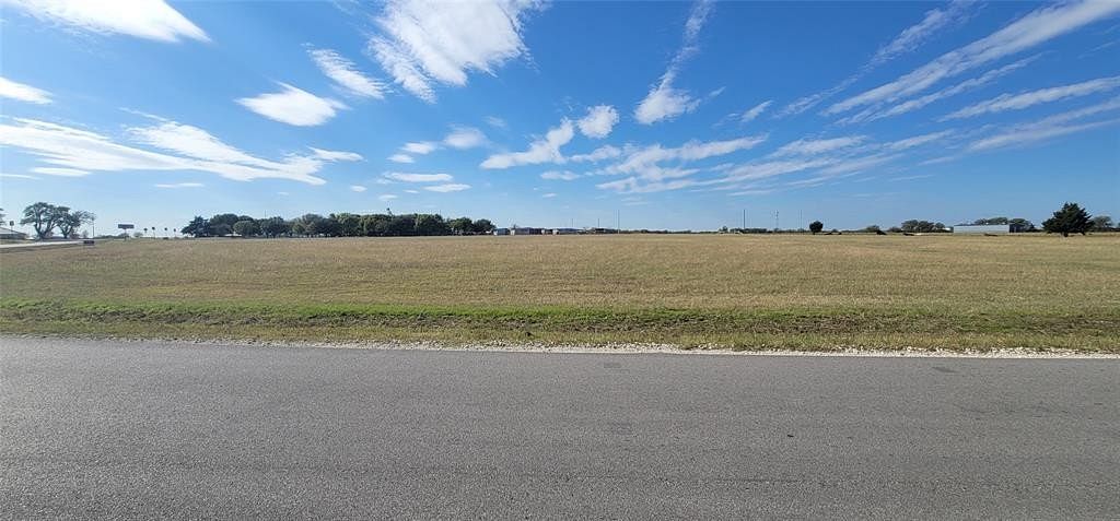 1.2 Acres of Residential Land for Sale in Waxahachie, Texas