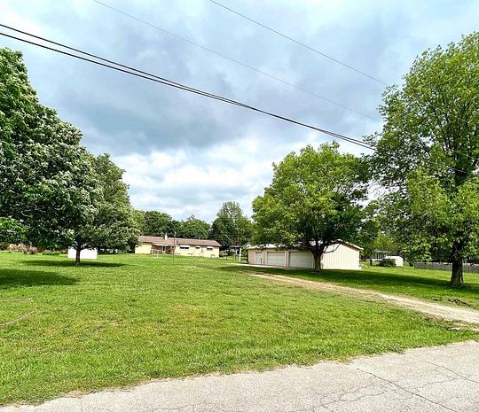 0.37 Acres of Residential Land for Sale in Aurora, Missouri