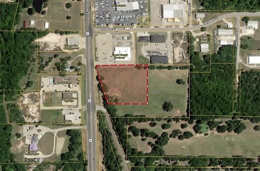 4 Acres of Mixed-Use Land for Sale in Mineola, Texas
