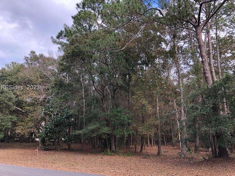 0.89 Acres of Residential Land for Sale in Hilton Head Island, South Carolina
