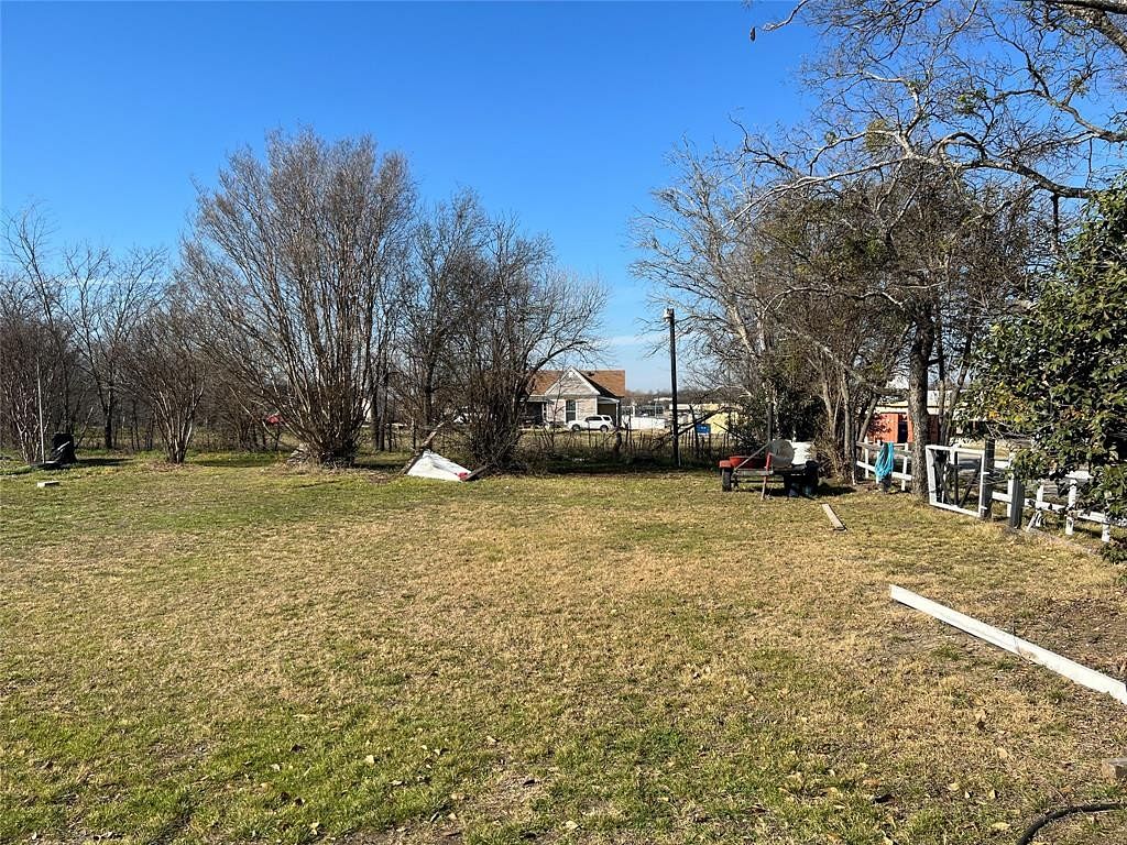 1.4 Acres of Land for Sale in Hillsboro, Texas