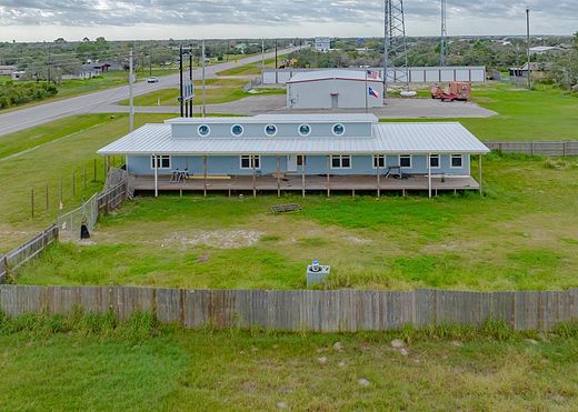 3.6 Acres of Improved Mixed-Use Land for Sale in Rockport, Texas