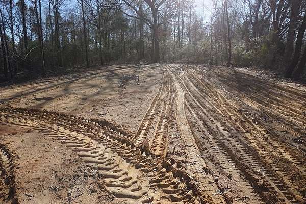 17 Acres of Land for Sale in Buffalo, Texas