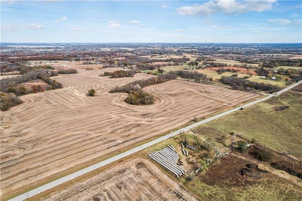 19.73 Acres of Recreational Land & Farm for Sale in Garden City, Missouri