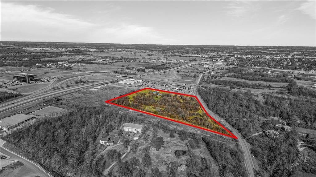 10.6 Acres of Improved Commercial Land for Sale in Springdale, Arkansas