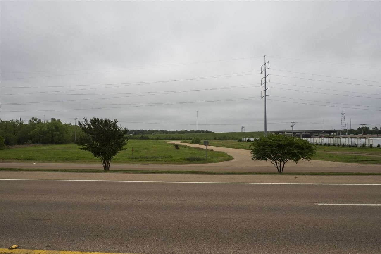 1.35 Acres of Commercial Land for Sale in Pearl, Mississippi